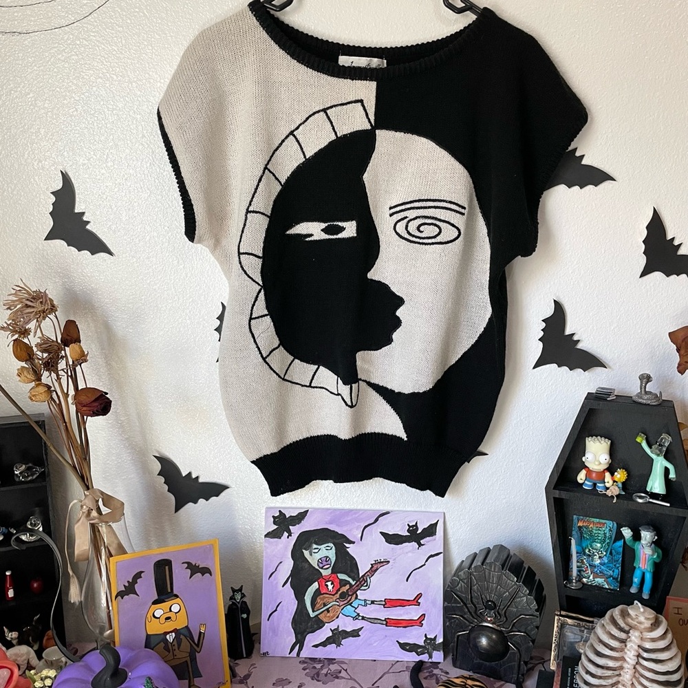 Vintage Jaymee Papell abstract two face moon acrylic black and white sweater top - Picture 5 of 14